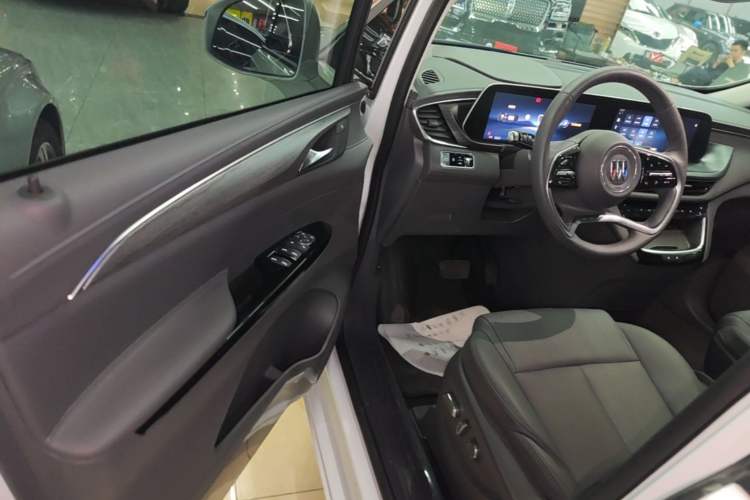Used Buick GL8 New Energy 2025 Lu Shang Smart Enjoyment Edition 7-Seater Driver Seat