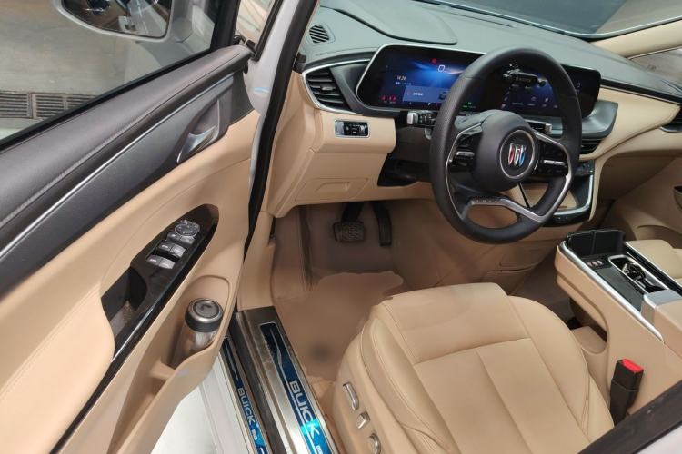 Used Buick GL8 New Energy 2025 Lushang First-Drive Edition 7-Seater Driver Seat