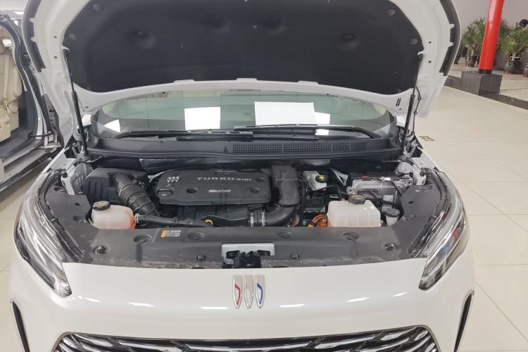 Used Buick GL8 New Energy 2025 Lushang First-Drive Edition 7-Seater Engine Bay