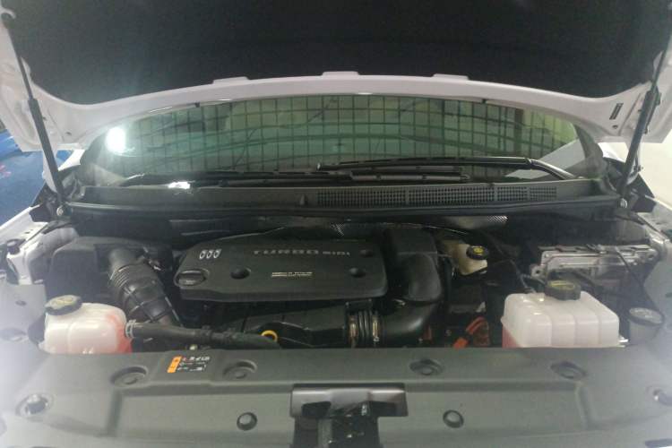 Used Buick GL8 New Energy 2025 Lu Shang Luxury Edition 7-Seater Engine Bay
