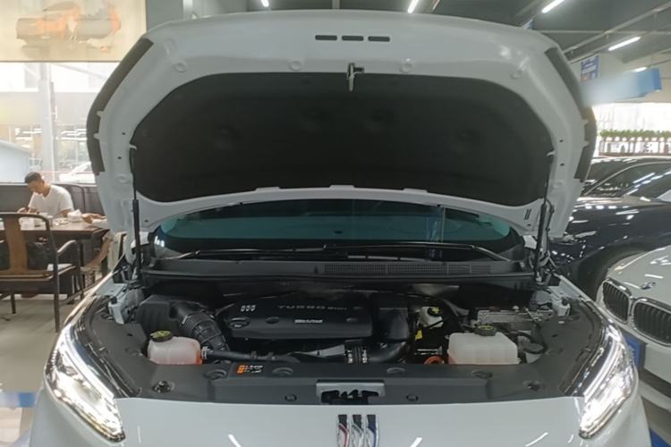 Used Buick GL8 New Energy 2025 Lu Shang Luxury Edition 7-Seater Engine Bay