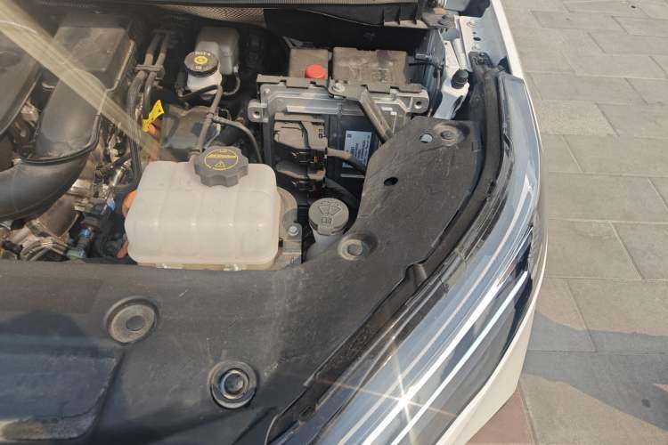 Used Buick GL8 New Energy 2025 Lu Shang Smart Enjoyment Edition 7-Seater Engine Bay Left