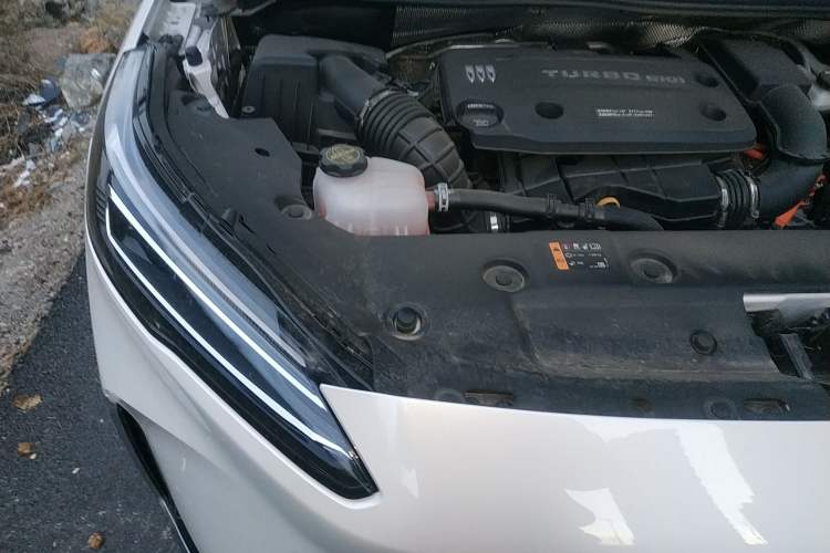 Used Buick GL8 New Energy 2025 Lu Shang Luxury Edition 7-Seater Engine Bay Right