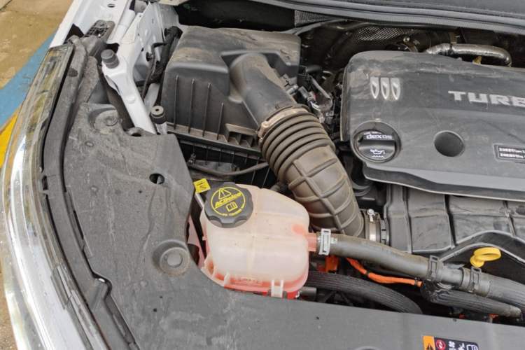 Used Buick GL8 New Energy 2025 Lu Shang Luxury Edition 7-Seater Engine Bay Right
