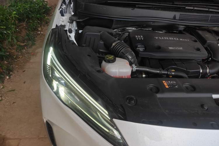 Used Buick GL8 New Energy 2025 Lu Shang Smart Enjoyment Edition 7-Seater Engine Bay Right