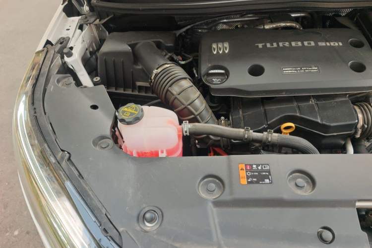 Used Buick GL8 New Energy 2025 Lu Shang Luxury Edition 7-Seater Engine Bay Right
