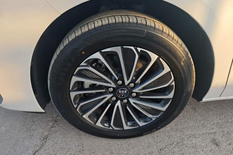 Used Buick GL8 New Energy 2025 Lushang First-Drive Edition 7-Seater Exterior 7