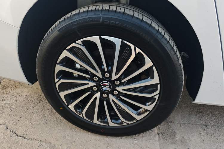 Used Buick GL8 New Energy 2025 Lushang First-Drive Edition 7-Seater Exterior 8