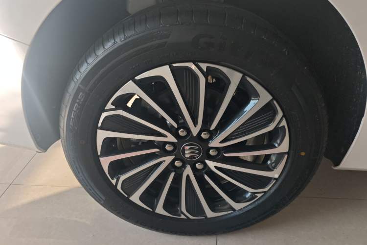 Used Buick GL8 New Energy 2025 Lushang First-Drive Edition 7-Seater Exterior 8
