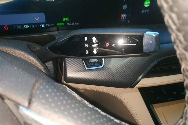 Used Buick GL8 New Energy 2025 Lu Shang Luxury Edition 7-Seater Gear Lever