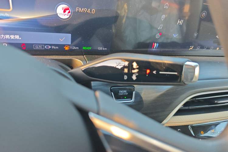 Used Buick GL8 New Energy 2025 Lushang First-Drive Edition 7-Seater Gear Lever