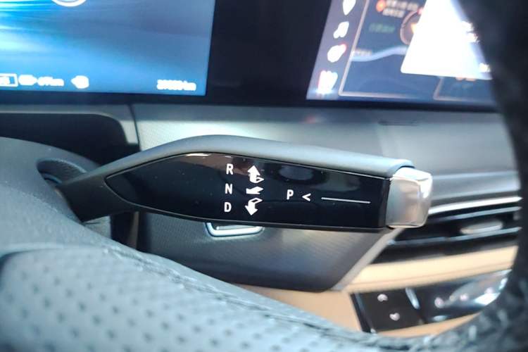 Used Buick GL8 New Energy 2025 Lu Shang Luxury Edition 7-Seater Gear Lever