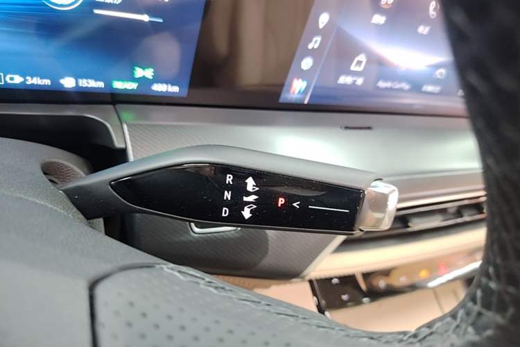 Used Buick GL8 New Energy 2025 Lu Shang Luxury Edition 7-Seater Gear Lever