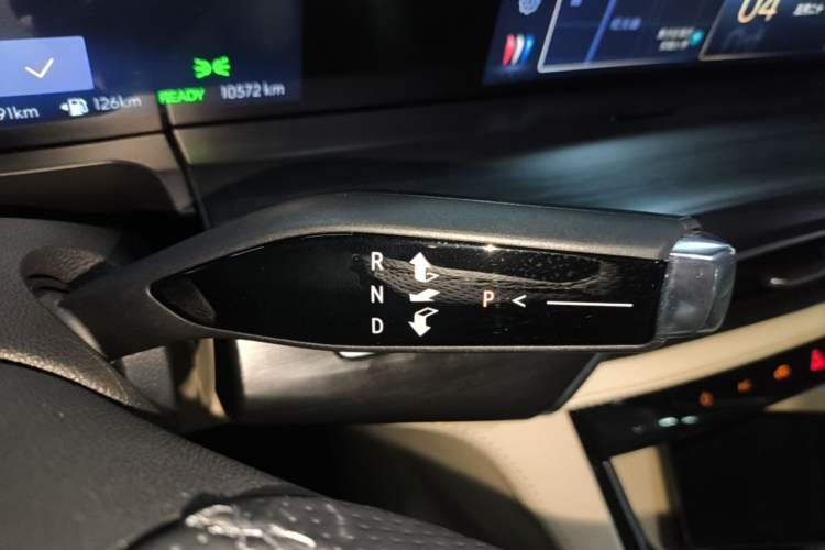 Used Buick GL8 New Energy 2025 Lu Shang Smart Enjoyment Edition 7-Seater Gear Lever