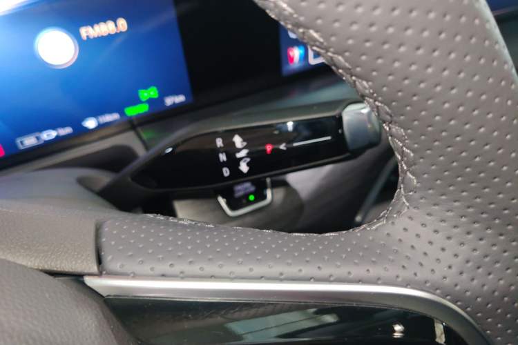 Used Buick GL8 New Energy 2025 Lu Shang Smart Enjoyment Edition 7-Seater Gear Lever