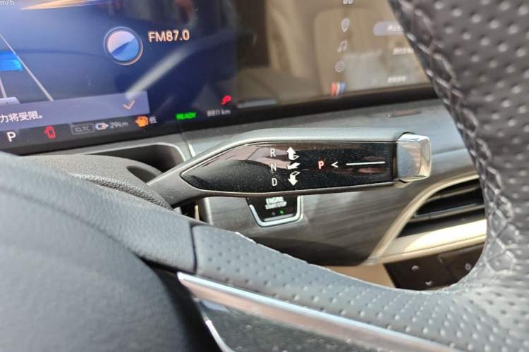 Used Buick GL8 New Energy 2025 Lu Shang Luxury Edition 7-Seater Gear Lever