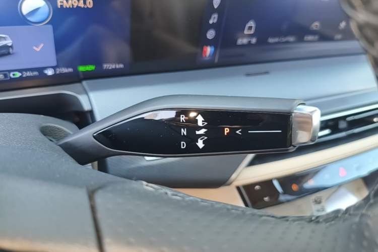 Used Buick GL8 New Energy 2025 Lu Shang Luxury Edition 7-Seater Gear Lever