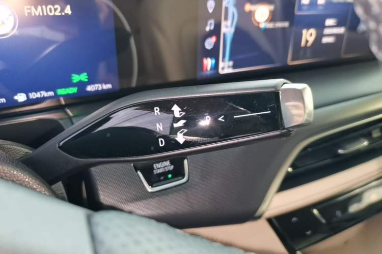 Used Buick GL8 New Energy 2025 Lu Shang Luxury Edition 7-Seater Gear Lever