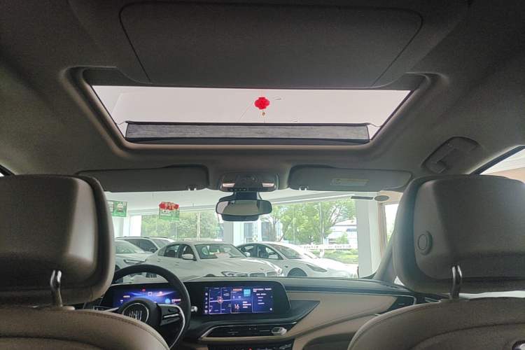 Used Buick GL8 New Energy 2025 Lu Shang Luxury Edition 7-Seater Headliner