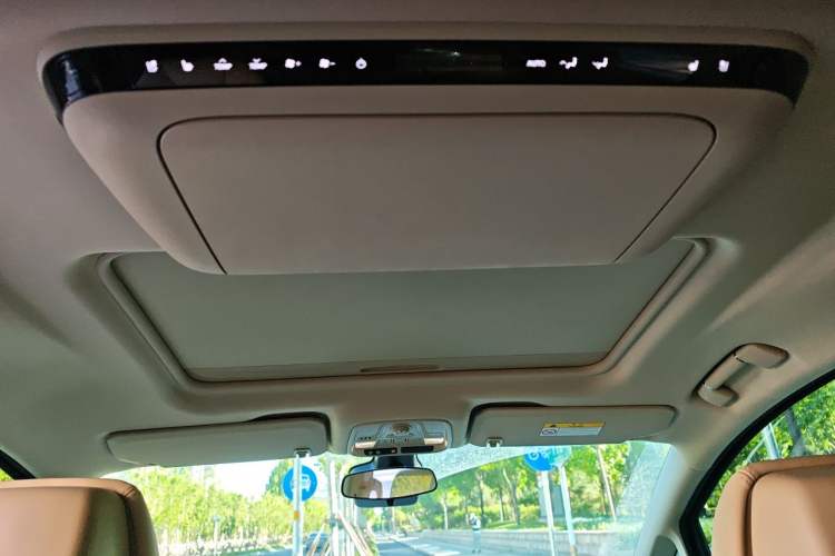 Used Buick GL8 New Energy 2025 Lu Shang Luxury Edition 7-Seater Headliner