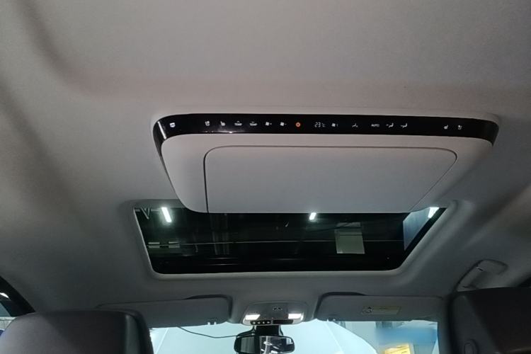 Used Buick GL8 New Energy 2025 Lu Shang Luxury Edition 7-Seater Headliner