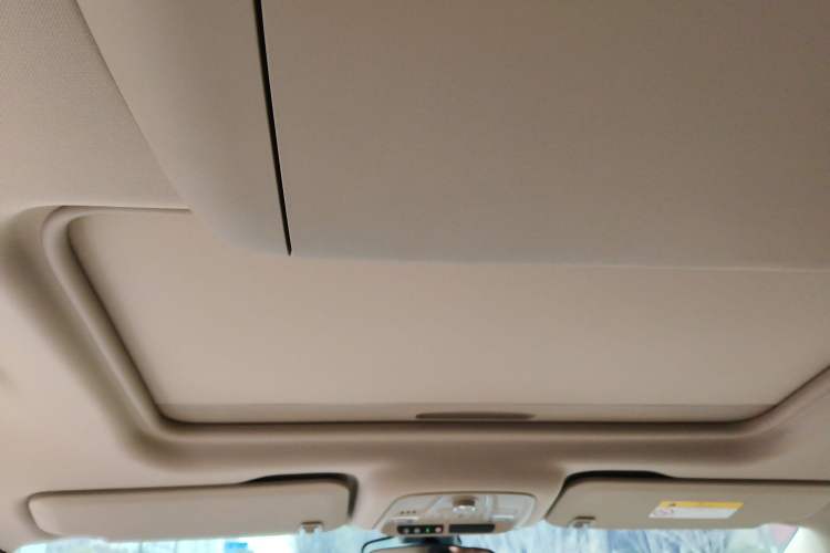 Used Buick GL8 New Energy 2025 Lu Shang Luxury Edition 7-Seater Headliner