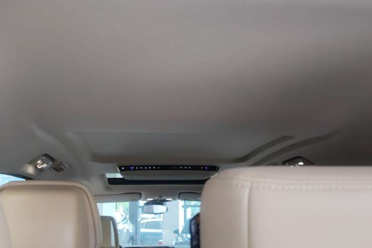 Used Buick GL8 New Energy 2025 Lu Shang Luxury Edition 7-Seater Headliner