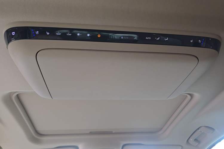 Used Buick GL8 New Energy 2025 Lu Shang Luxury Edition 7-Seater Headliner