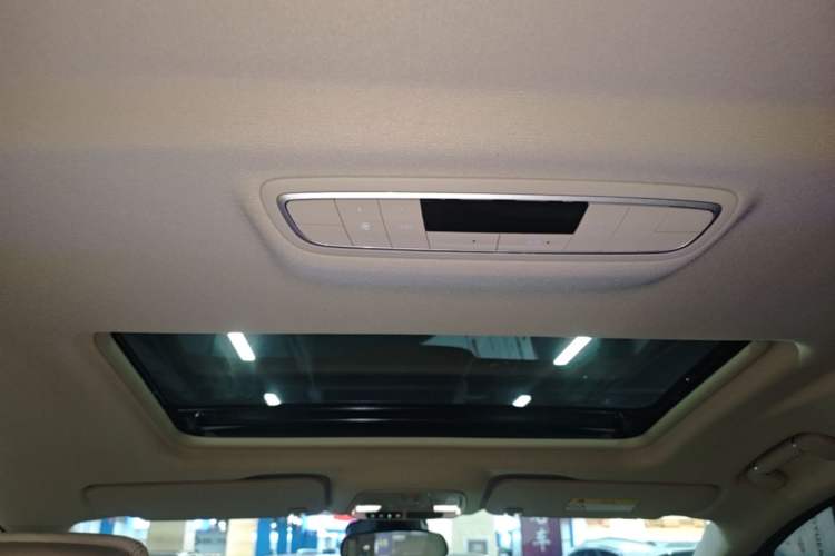 Used Buick GL8 New Energy 2025 Lu Shang Smart Enjoyment Edition 7-Seater Headliner