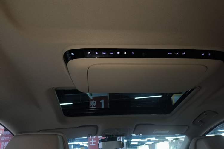 Used Buick GL8 New Energy 2025 Lu Shang Luxury Edition 7-Seater Headliner
