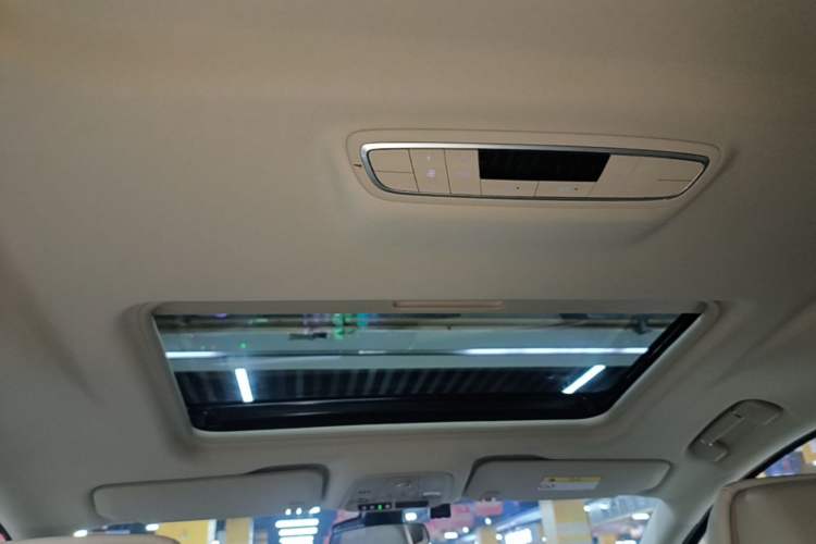 Used Buick GL8 New Energy 2025 Lu Shang Smart Enjoyment Edition 7-Seater Headliner