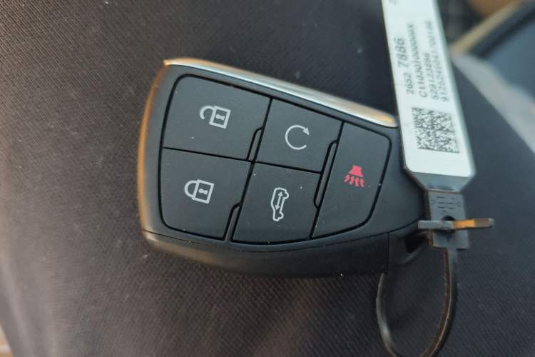 Used Buick GL8 New Energy 2025 Lushang First-Drive Edition 7-Seater Interior 1