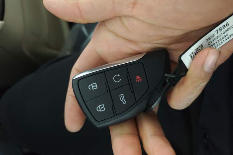 Used Buick GL8 New Energy 2025 Lushang First-Drive Edition 7-Seater Interior 1