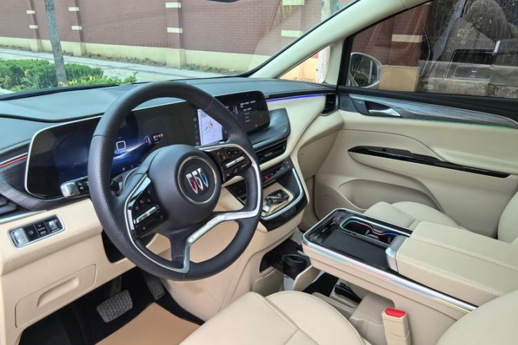 Used Buick GL8 New Energy 2025 Lu Shang Smart Enjoyment Edition 7-Seater Interior 1