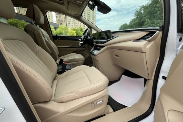 Used Buick GL8 New Energy 2025 Lu Shang Luxury Edition 7-Seater Interior 2