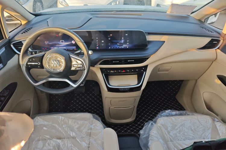 Used Buick GL8 New Energy 2025 Lushang First-Drive Edition 7-Seater Interior 2