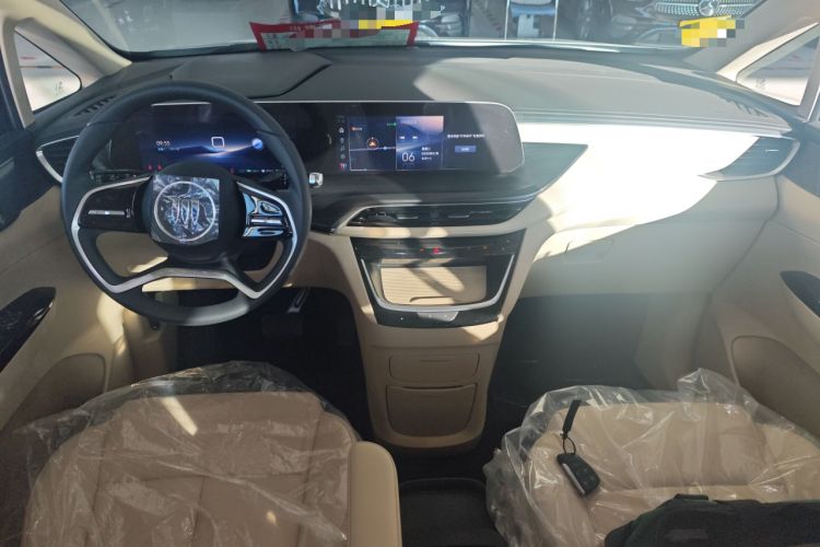 Used Buick GL8 New Energy 2025 Lushang First-Drive Edition 7-Seater Interior 2