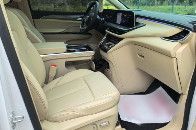 Used Buick GL8 New Energy 2025 Lu Shang Smart Enjoyment Edition 7-Seater Interior 2
