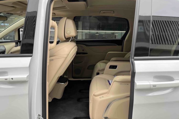 Used Buick GL8 New Energy 2025 Lu Shang Luxury Edition 7-Seater Interior 3