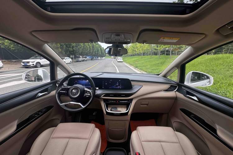 Used Buick GL8 New Energy 2025 Lu Shang Luxury Edition 7-Seater Interior 3
