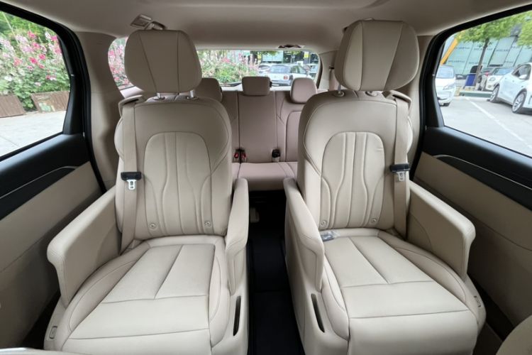 Used Buick GL8 New Energy 2025 Lu Shang Luxury Edition 7-Seater Interior 5