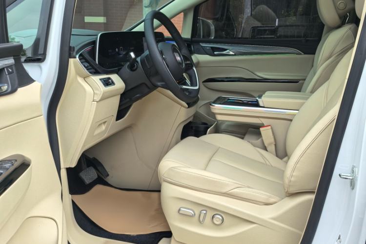 Used Buick GL8 New Energy 2025 Lu Shang Smart Enjoyment Edition 7-Seater Interior 5