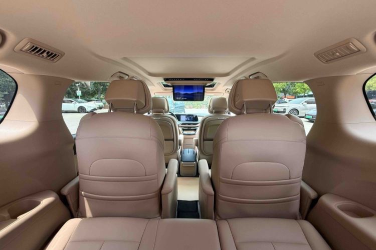 Used Buick GL8 New Energy 2025 Lu Shang Luxury Edition 7-Seater Interior 6