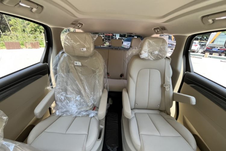 Used Buick GL8 New Energy 2025 Lu Shang Smart Enjoyment Edition 7-Seater Interior 7