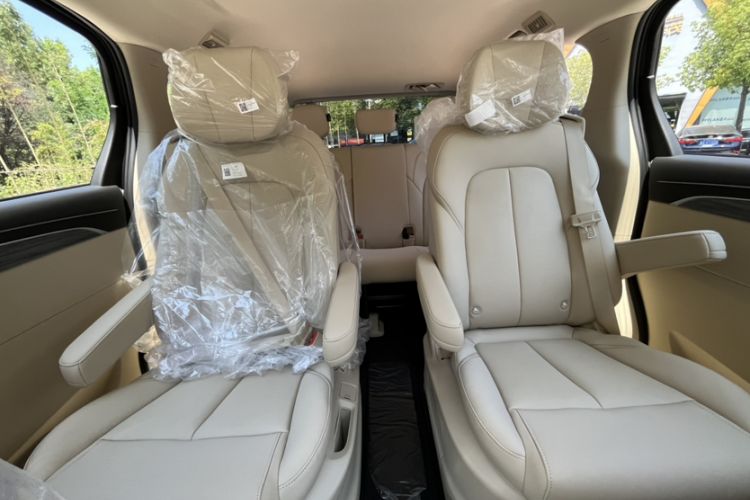 Used Buick GL8 New Energy 2025 Lu Shang Smart Enjoyment Edition 7-Seater Interior 8