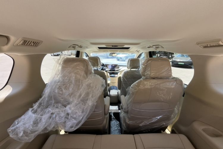 Used Buick GL8 New Energy 2025 Lu Shang Smart Enjoyment Edition 7-Seater Interior 9