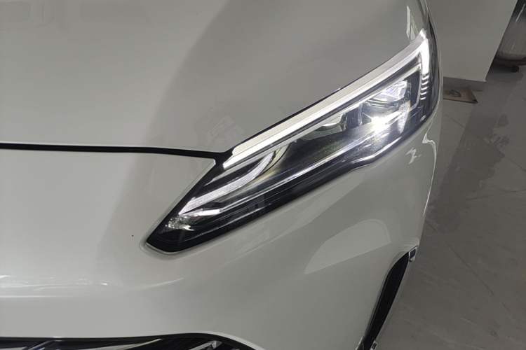 Used Buick GL8 New Energy 2025 Lu Shang Luxury Edition 7-Seater Left Front Headlight