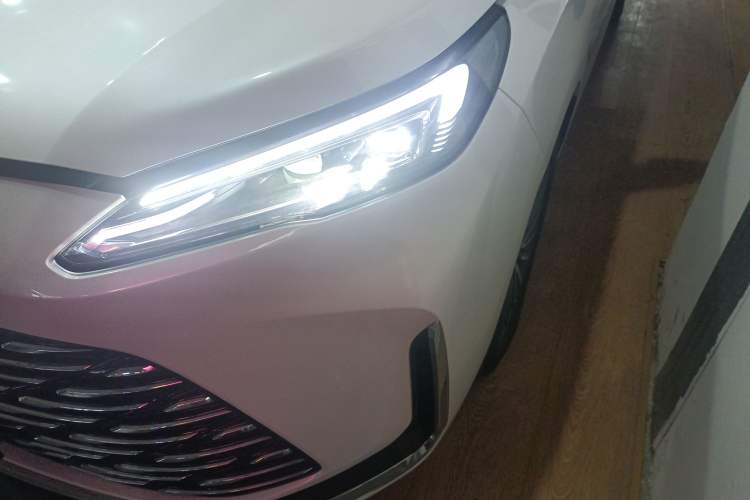 Used Buick GL8 New Energy 2025 Lu Shang Luxury Edition 7-Seater Left Front Headlight