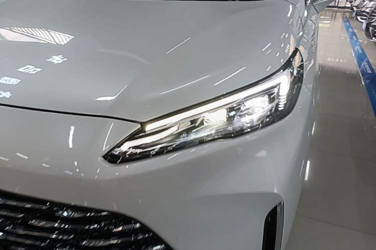 Used Buick GL8 New Energy 2025 Lu Shang Luxury Edition 7-Seater Left Front Headlight