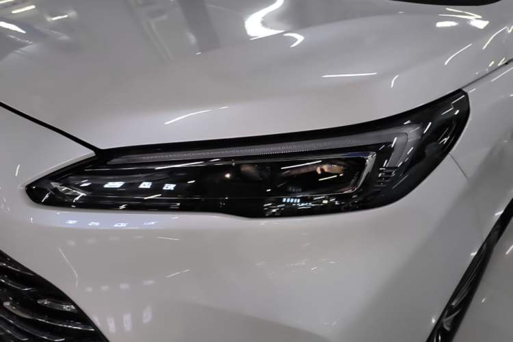 Used Buick GL8 New Energy 2025 Lu Shang Luxury Edition 7-Seater Left Front Headlight